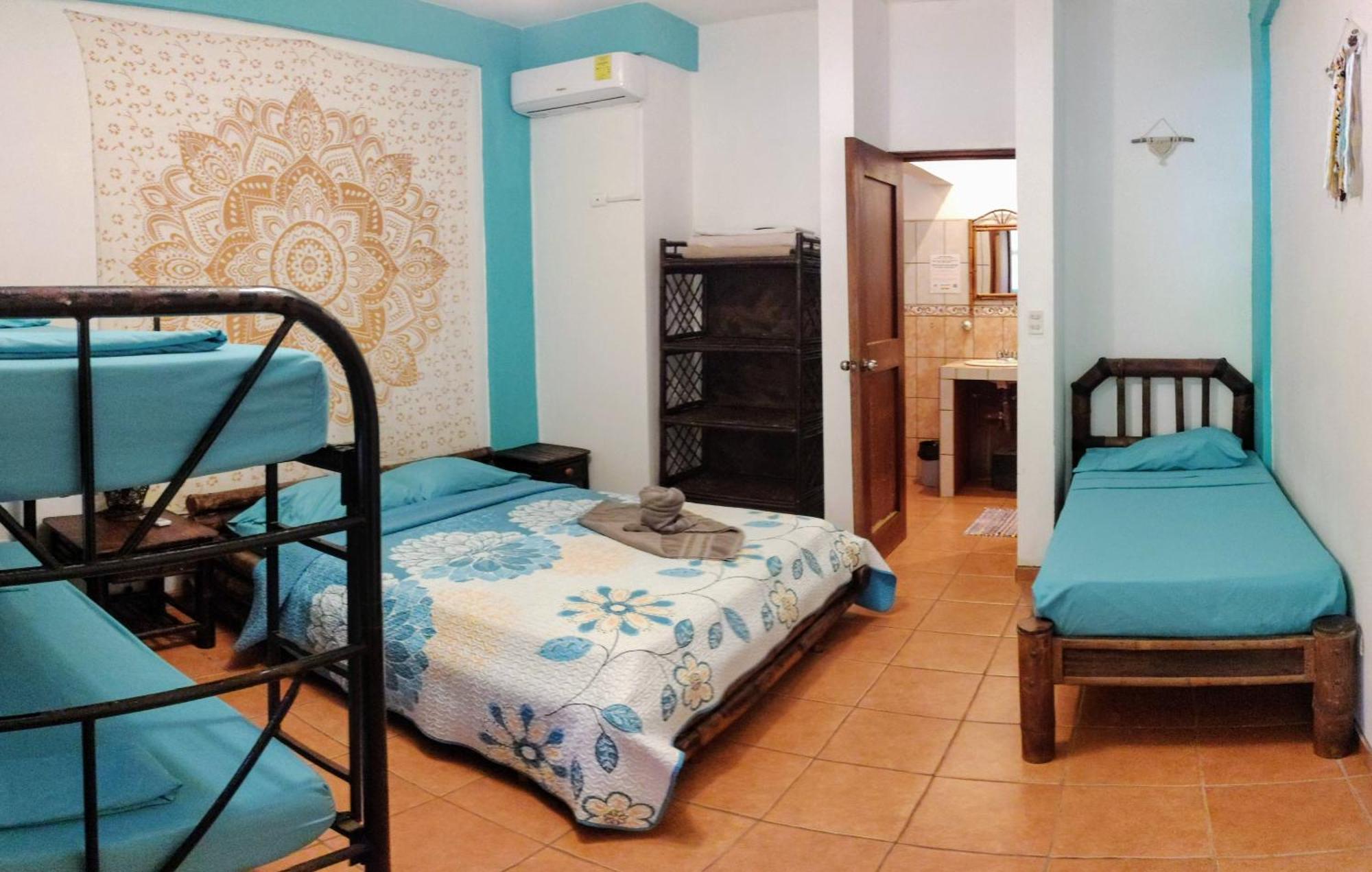 Cool Vibes Beach Hostel Dominical Kültér fotó